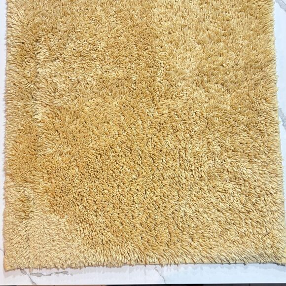 Golden Yellow Soft Tufted Bath Mat Nonskid Back - Picture 3 of 9